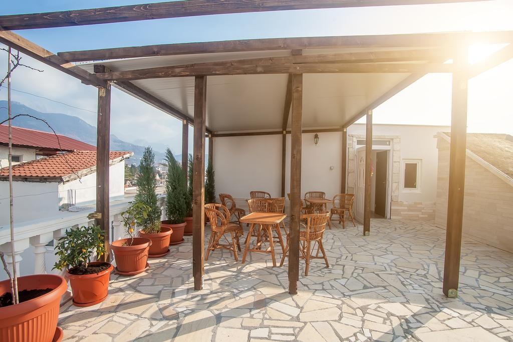 Rooms And Apartments Milana Bar Exterior photo