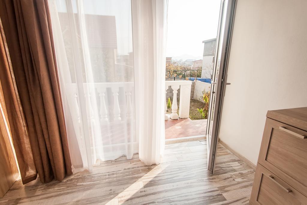 Rooms And Apartments Milana Bar Room photo