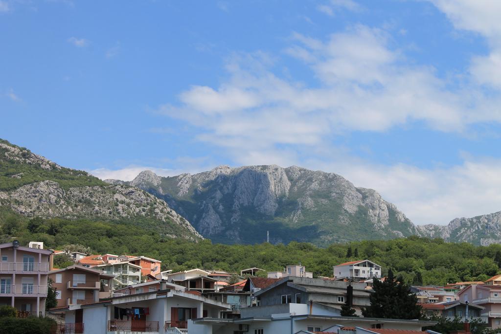 Rooms And Apartments Milana Bar Exterior photo